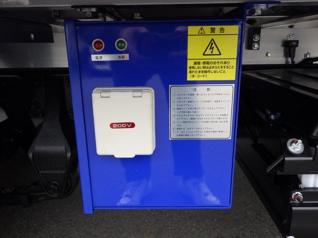 三菱 2KG-FK65F 冷凍車 4t ワイド