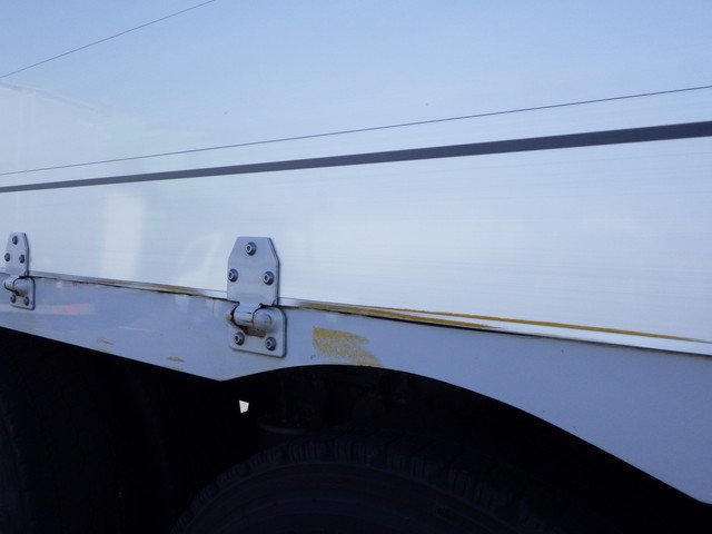 日産UD QPG-CD5ZA アルミウィング 10t超