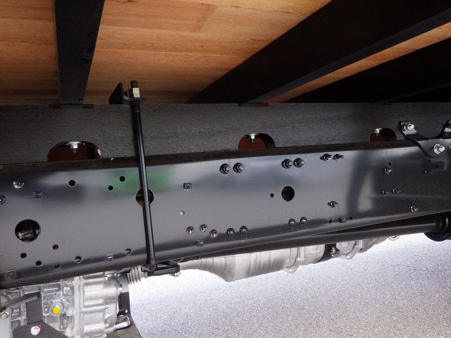 三菱 2KG-FK65F 平ボディ 4t ワイド